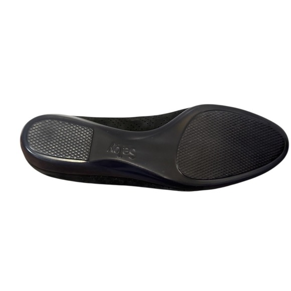 Selby Comfort Flex Women's BNavy/Gray Suede Perforated Ballet Flats Size 7.5 M - Picture 10 of 12